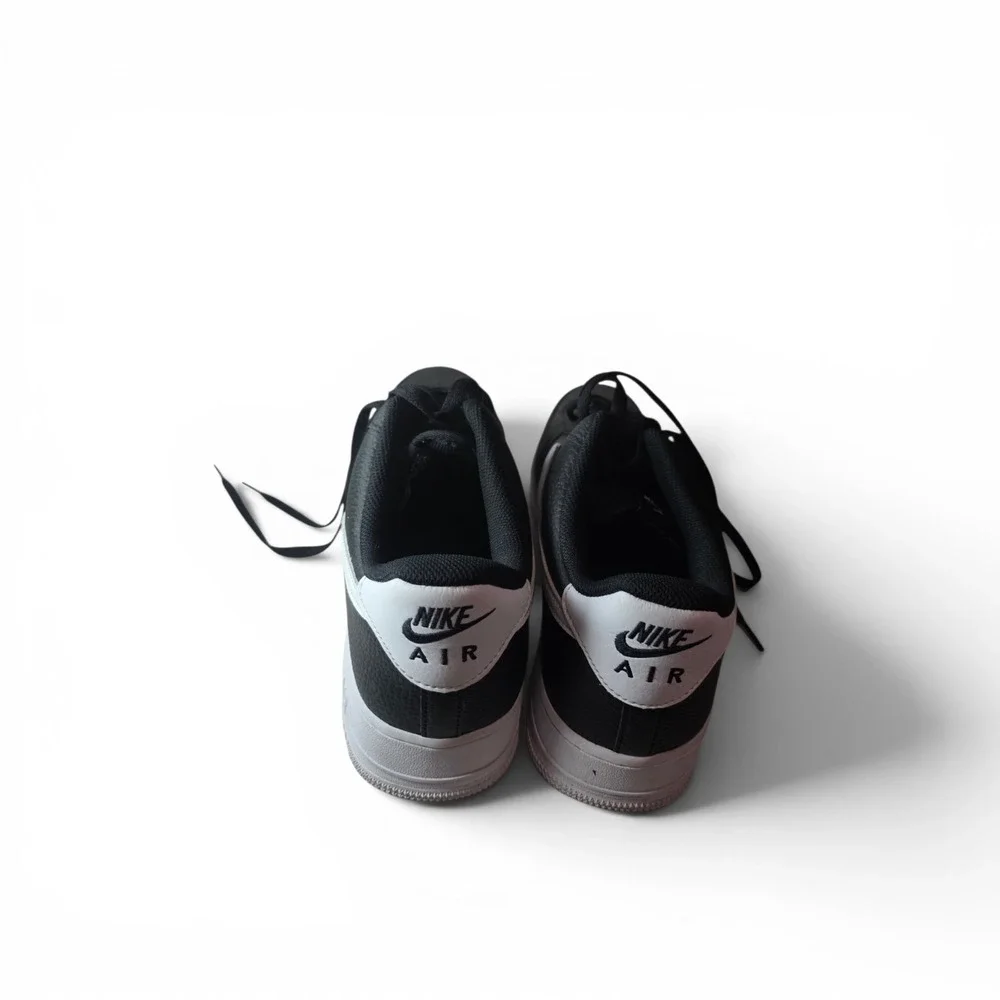 Nike Air Force 1 Men's Size 13 Black White Tumbled Leather Sneakers COA